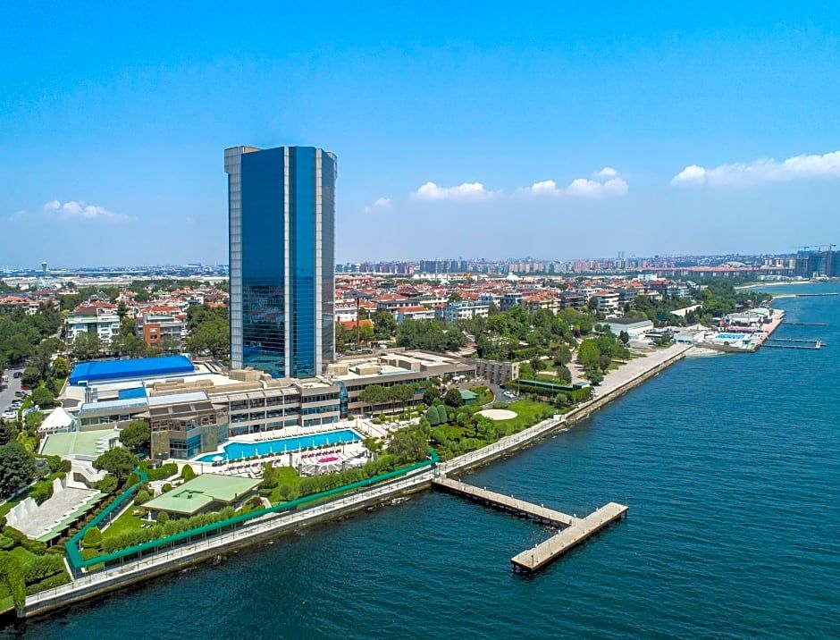 Renaissance Polat Istanbul waterfront